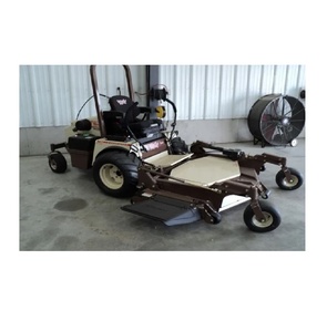 เครื่องตัดหญ้ารุ่น Commercial grade Grasshopper 900D มาพร้อมกับเครื่องยนต์ดีเซล Kubota ขนาด 1.3 ลิตร และยางล้อลมขนาดกว้างพิเศษ 4 เส้น - Product Image 3