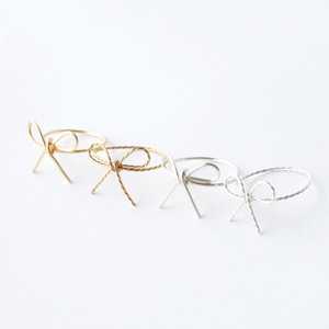 Rond de serviette en métal fait à la main Vaisselle Accessoires décoratifs Conception de feuille d'érable Anneaux de serviette en or royal faits à la main - Product Image 6