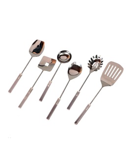 Cubiertos de Servir de Lujo con Recubrimiento de Níquel, Centro de Mesa con Acabado Brillante para Servir Ensaladas Decoradas con Mango de Alta Calidad - Product Image 2
