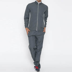 Conjuntos Deportivos para Hombre de Alta Calidad, 95% Poliéster, 5% Spandex, con Estampado a Color - Product Image 4