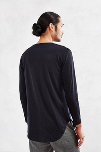 เสื้อยืดผู้ชายแขนยาวพิมพ์ลายโลโก้ตามสั่ง OEM พร้อมป้ายโลโก้ผ้าฝ้าย - Product Image 4