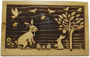 Caja de urna humana antigua Conejo y su bebé en el diseño grabado Material de almacenamiento Caja grande de madera de pino Regalo 250 pulgadas cúbicas - Product Image 3