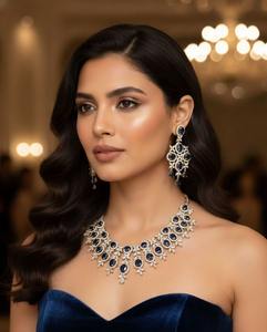 Vente flash Collier et boucles d'oreilles en pierre de saphir bleu royal en forme de larme de luxe pour mariage et soirée Disponible au prix d'usine - Product Image 1