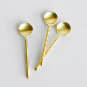 Cuchara de Servir de Latón para Mantequilla y Té, Chapada en Oro con Mango Largo, Logotipo Personalizado para Fiestas y Ceremonias, Cocina Ayurvédica - Product Image 4