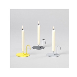 Ensemble de bougeoirs en métal artisanal avec une élégance intemporelle, parfait pour le salon, la table à manger, la chambre à coucher, la décoration festive - Product Image 2