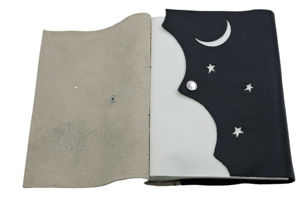 Diario de Cuero con Tachuelas de Luna y Estrella, Cuaderno de Tapa Dura, Diario de Viaje, Agenda de Oficina y Cuaderno de Dibujo para Artistas - Product Image 3