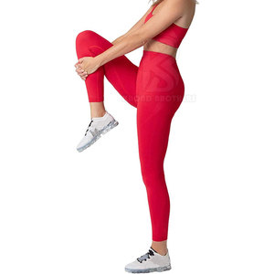 Conjunto de Yoga de secado rápido transpirable de talla grande para mujer profesional OEM patrón sólido con cintura elástica - Product Image 2