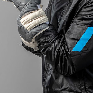 Gants de gardien de but avec renfort des doigts et paume antidérapante pour match et jeu Gants de gardien de but professionnels - Product Image 5