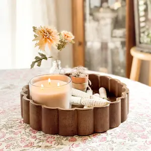 Plateau de service en bois rond festonné le plus récent bon prix organisateur décoratif rustique fabriqué à la main fabriqué au Vietnam - Product Image 2