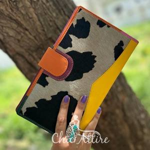 กระเป๋าใส่บัตรเครดิตพับได้สองทบสำหรับผู้หญิงกระเป๋าสตางค์หนังขนสัตว์พิมพ์ลายสัตว์สไตล์ตะวันตกแบบพับได้สองทบกระเป๋าสตางค์สีสั้นสวย - Product Image 1
