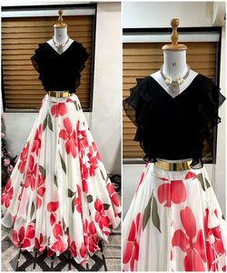 Designer Indian Traditional Wedding Lehenga Choli for Women Elegant Evening Party Wear in Rich Silk Cotton <b>Fabric</b> Embroidery - Product Image 5