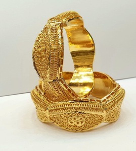 Vente en gros de bracelets en acier inoxydable plaqué or 24K Bracelets de mode de haute qualité Bijoux plaqués or 24K - Product Image 2