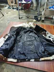 Chaqueta de invierno tejida de cuero genuino para hombre de primera calidad bordada pelo de vaca a prueba de viento impermeable para otoño/primavera/verano - Product Image 5