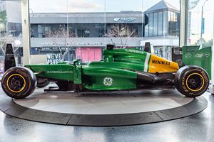 Gran Oferta: Caterham CT03 2013 Limpio y Listo para Enviar - Product Image 3
