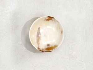 Bol en corne de buffle de meilleure qualité fait à la main couleur de corne naturelle ustensiles de cuisine ronds profonds respectueux de l'environnement par l'artisanat en croissant - Product Image 2