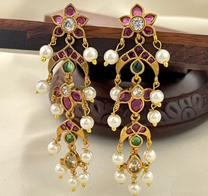 Boucles d'oreilles de qualité supérieure plaquées or, style traditionnel, ornées de pierres, pour mariage, festival, collection pour femmes et filles - Product Image 2