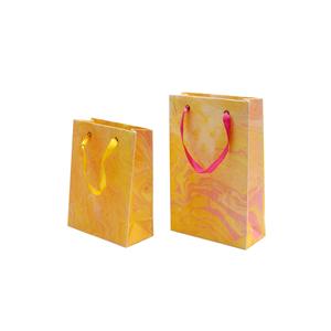 ถุงกระดาษบรรจุของขวัญทำด้วยมือด้ามจับยาวออกแบบโลโก้ได้ตามต้องการ - Product Image 3