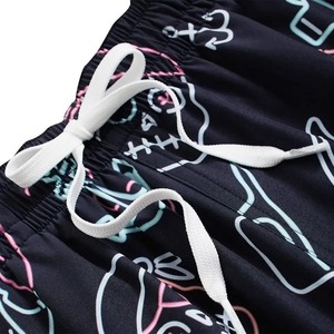 ผลิตกางเกงขาสั้นพิมพ์ลายสไตล์ฮิปสเตอร์สำหรับผู้ชายฤดูร้อน ออกแบบตามสั่ง เป็นมิตรกับสิ่งแวดล้อม เอวยางยืด ไซส์ใหญ่ แห้งเร็ว - Product Image 4