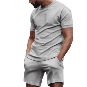 Ensembles courts personnalisés pour hommes Ensemble deux pièces d'été décontracté Costumes assortis pour hommes Chemises et shorts Ensembles pour hommes Gym 2025 OEM - Product Image 3