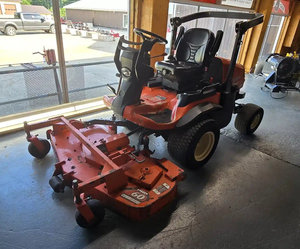 Tondeuse autoportée industrielle haute puissance F2690 avec châssis en aluminium 190cc 1600W et bac de ramassage de 300L - Product Image 3
