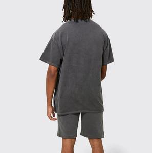 Conjunto de camiseta y pantalones cortos de gran tamaño para hombre Logotipo personalizado Conjunto de camiseta y pantalones cortos vintage lavado ácido en blanco para hombre - Product Image 2