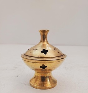 Quemador de incienso de metal duradero con artesanía antigua detallada perfecta para regalar y decoración espiritual del hogar - Product Image 3