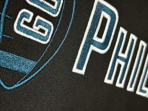 Conjunto Deportivo Personalizado 2025 con Logotipo Bordado e Impreso para Hombre, Resistente al Viento, Transpirable, con Sudadera con Capucha y Pantalones Deportivos para Gimnasio/Invierno - Product Image 3