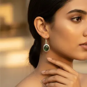 Boucles d'oreilles pendantes en argent 925 avec pierre verte pour femmes, idée cadeau tendance - Product Image 1