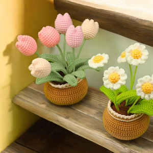 Flor de ganchillo hecha a mano plantas en maceta flores artificiales para siempre regalo para amigo perfecto para decoraciones del hogar OEM hecho en Vietnam - Product Image 2