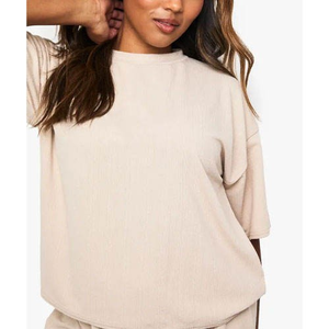 Conjunto de dos piezas para mujer Camiseta de verano y conjuntos cortos con tela de algodón Conjunto de pantalones cortos para mujer - Product Image 3