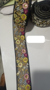 Exquisito encaje bordado floral colorido con patrones detallados, perfecto para moda de alta costura, vestidos de novia, proyectos de manualidades DIY - Product Image 4