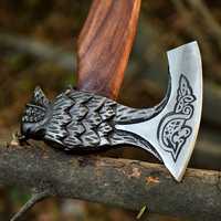 Hache viking artisanale de qualité supérieure en acier à haute teneur en carbone avec manche en bois et fourreau en cuir