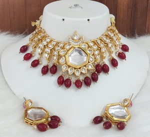 Ensemble de collier en perles Kundan pour femmes, parfait pour les mariages, les tenues de soirée, les célébrations festives, ensemble de collier traditionnel indien - Product Image 3