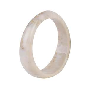 Brazalete de madera con incrustaciones de resina Bon o cuerno Estos tipos de brazaletes a menudo son hechos a mano y vendidos por varias empresas - Product Image 2