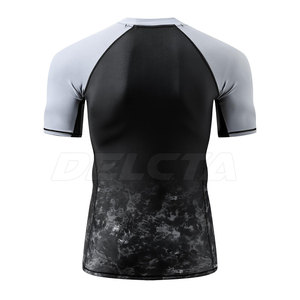 Rashguard MMA confortable à impression sublimée, nouveau style, en stock - Product Image 3