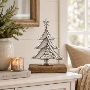 Figurine d'arbre de Noël en métal artisanal avec base en bois, décoration de table pour le salon, design traditionnel, 1 pièce - Product Image 2