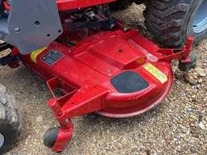 2022 MASSEY FERGUSON GC1723E Tractor usado - Product Image 6