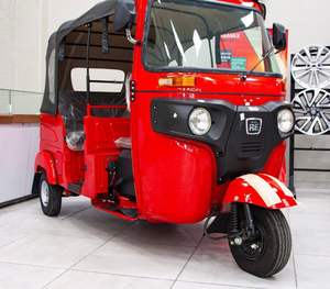 Triciclo de 3 Ruedas Bajaj RE 2024 2025 NUEVO CERTIFICADO en Venta, Listo para Enviar - Product Image 1