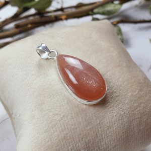Pendentif en pierre de soleil en forme de larme en gros - Bijoux en argent 925 faits à la main avec pierres précieuses, design personnalisé - Product Image 4