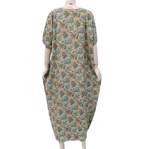 Robe kaftan taille jumbo pour femmes, modèle à col en V, en rayonne douce, lisse, confortable et respirante par Chrysanta - Product Image 3