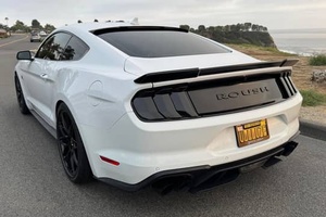 Ford Mustang 450R Coupé V8 2022, Extremadamente Limpio, Volante a la Izquierda/Derecha, Altamente Equipado, Listo para Enviar - Product Image 4