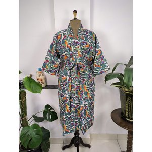 Kimono Indio Estampado a Mano en Algodón con Estampado de Loros, Lujoso Traje de Baño Tipo Pareo para el Verano - Product Image 1