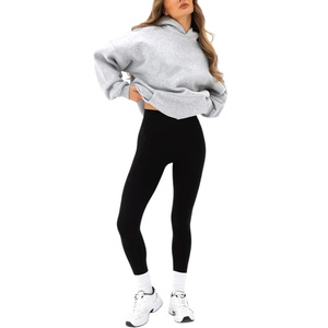 Ensemble de survêtement OEM pour femmes avec logo personnalisé Tissu doux et confortable Marque distributeur Marque de marque Streetwear Mode - Product Image 1