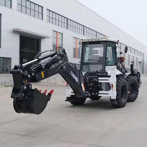 Offre Spéciale : Tracteur 4x4 avec Chargeuse-pelleteuse 2,5 tonnes (2500 kg) et Moteur EPA Euro V - Product Image 3