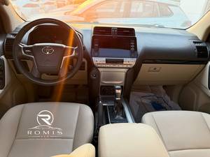 Toyota Land Cruiser Prado 2023 4.0L V6 Automático 4x4 SUV |   Prado Usado para Exportación - Product Image 2