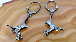 ต่างหูเงินแท้ 925 ประดับทับทิมทรงหยดน้ำ ดีไซน์กวางแกเซลล์ เรียบหรู งานแฮนด์เมด  จำหน่ายเครื่องประดับคุณภาพสูง ราคาส่ง - Product Image 3