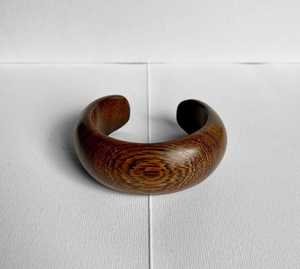 Bracelet en bois fait main pour femmes, bracelet artisanal tendance - Product Image 3