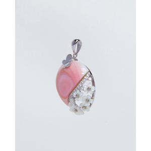 Collier pendentif papillon en cuivre plaqué rhodium et or avec accents de diamants et de perles - Product Image 3