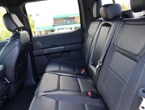 Pick-up Raptor 2024 d'occasion, capacité tout-terrain robuste, suspension sport, caractéristiques de sécurité et de technologie avancées, fourni du Japon - Product Image 3