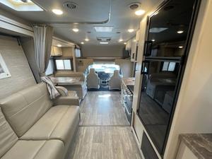 2023 2025 2024 Used T-h-o-r C-h-a-t-e-a-u 2-2-E-C Rvs Camper Motorhomes Travel Trailer - Product Image 4